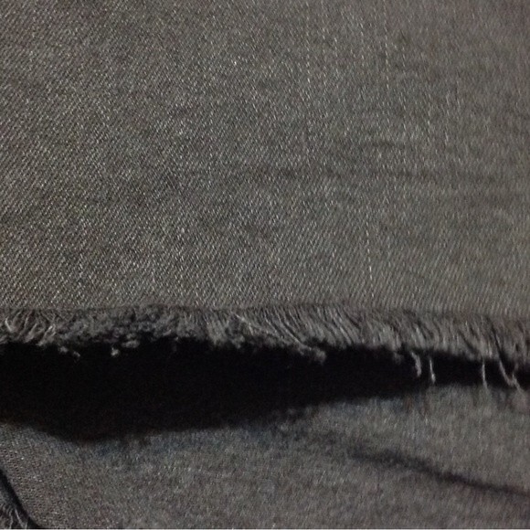 MADEWELL Size 23 Black Charcoal Denim Jean Mini Skirt Frayed Step Hem Stretch - Picture 6 of 6